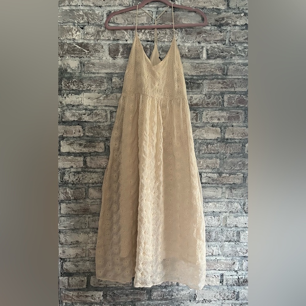 Zara maxi dress/ so feminine with sheer flowered outer layer and fully lined🌸